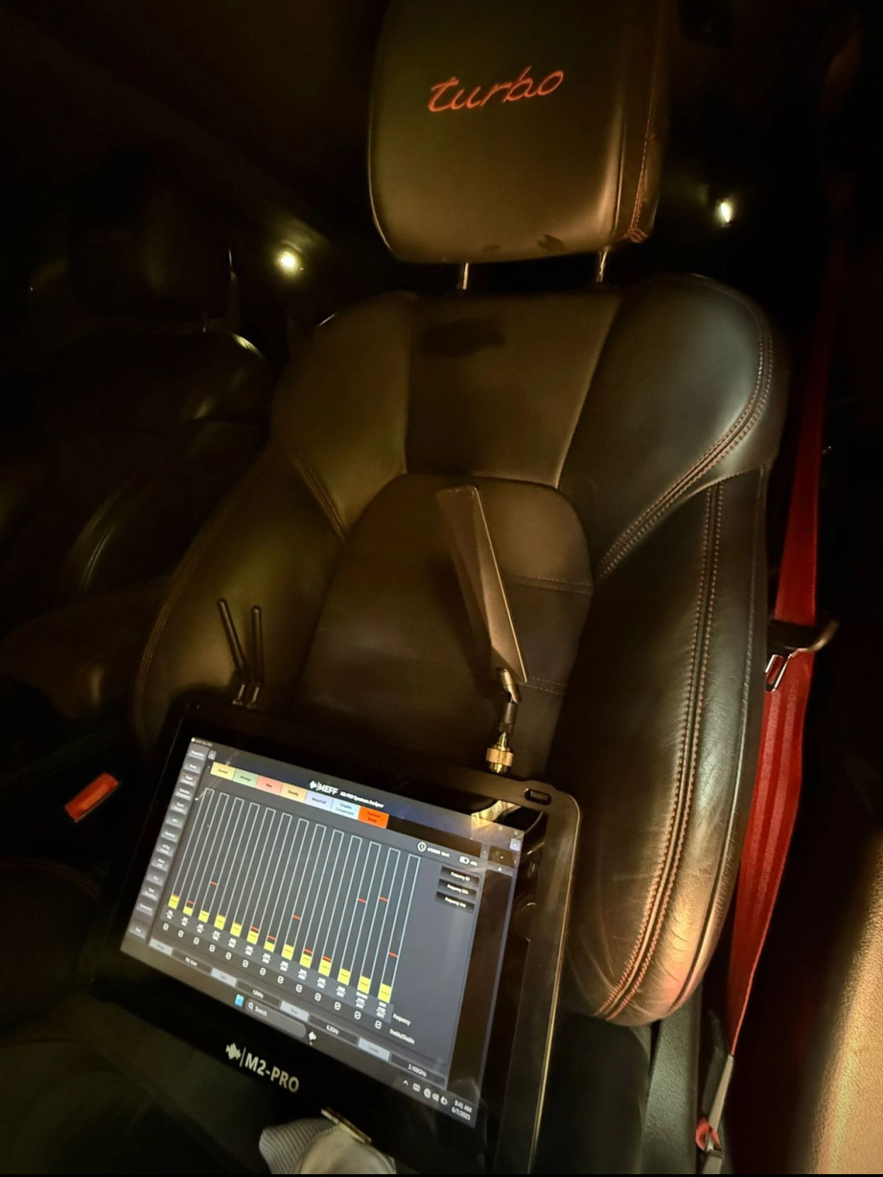 MEFF M2-PRO – AI-Powered TSCM Spectrum Analyzer - Image 2