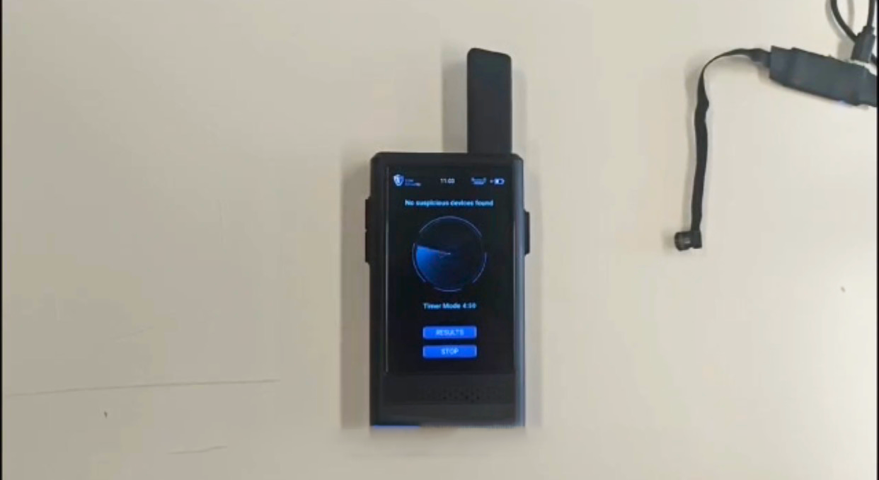 TCH-C1Pro portable Wi-Fi camera detector with 4.3-inch touchscreen